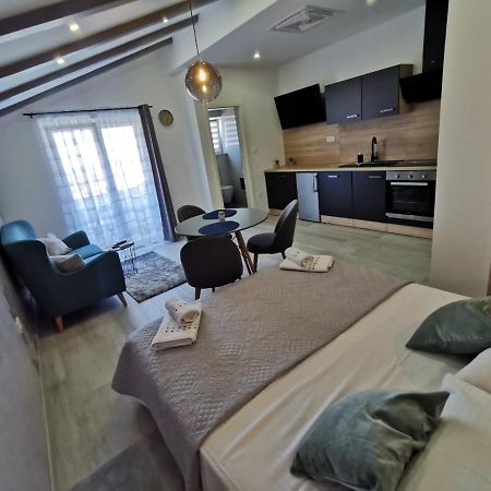 Ferienwohnung New Nikolina 4 Star Mali Lošinj Exterior foto