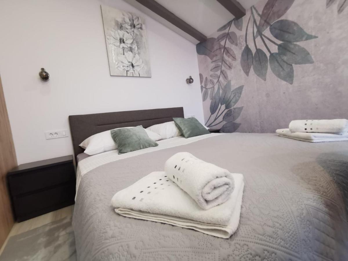 Ferienwohnung New Nikolina 4 Star Mali Lošinj Exterior foto